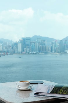 Elite Harbour View Suite with Club Lounge Access