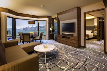 Harbour View Suite with Club Lounge Access