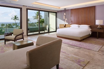 3 Bedroom Ilikai Penthouse, Ocean View (2 Kings and 2 Queens)