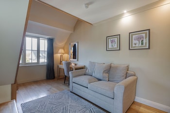 Deluxe Loft Room