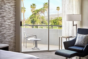 Room, 2 Queen Beds (Mobility/Hearing Access, Roll-In Shwr)