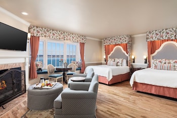 Room, 2 Queen Beds, Fireplace, Ocean View