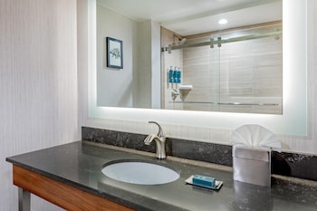 Room, 2 Queen Beds, Accessible (Hearing)