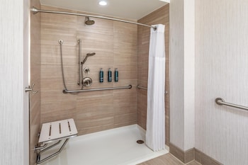 Room, 1 King Bed, Accessible (Mobility, Roll-in Shower)