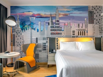 Deluxe Room, 1 Queen Bed with Sofa bed