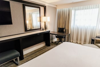 Standard Room, 1 King Bed