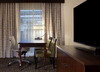 Suite, 1 Bedroom, Accessible, Non Smoking (Mobility, Roll-in Shower)