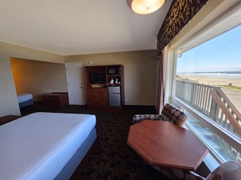 Standard Room, 2 Queen Beds, Ocean View