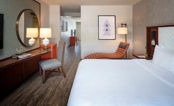 Suite, 1 Bedroom, Poolside