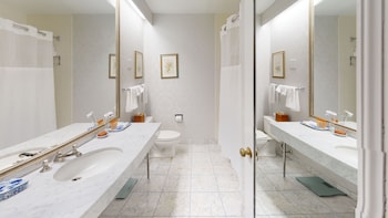 Traditional Room, 1 King Bed