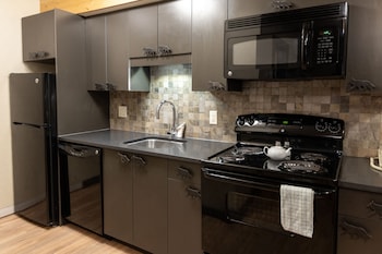 Suite (Two Bedroom Wolf)
