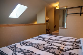 Superior Loft (Wolf Condo)