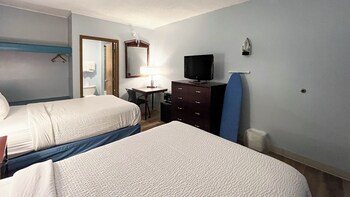 Deluxe Room, 2 Double Beds, Non Smoking (Jacuzzi Tub, Modern)