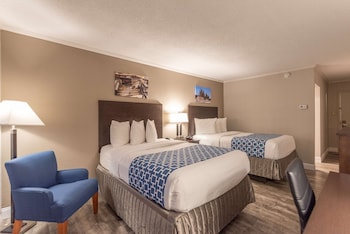 Standard Room, 2 Double Beds, Non Smoking, Refrigerator & Microwave