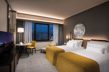 Friends Go Two-gether (2 Deluxe Rooms-not connecting)