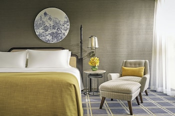 Family Room, Connecting Rooms