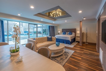 Suite, 1 King Bed
