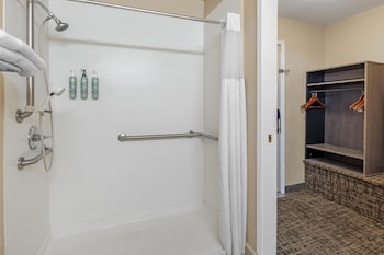 Standard Room, 2 Queen Beds, Accessible, Non Smoking