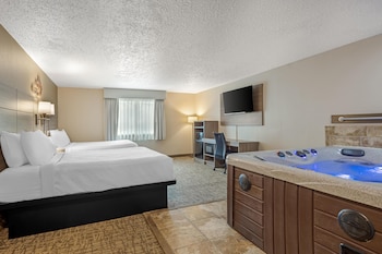 Standard Room, 2 Queen Beds, Non Smoking, Hot Tub