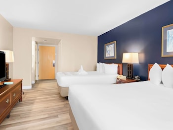 Standard Room, 2 Queen Beds, Non Smoking, Refrigerator & Microwave