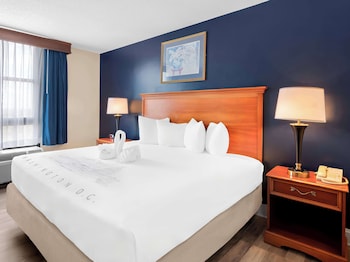 Standard Room, 1 King Bed, Non Smoking, Refrigerator & Microwave