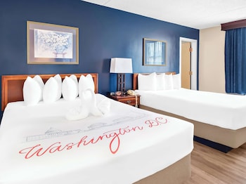 Suite, 2 Queen Beds, Non Smoking, Refrigerator (Larger Room)