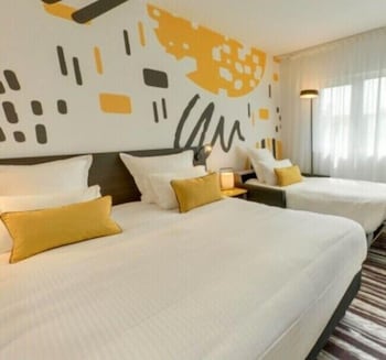Executive Room, 1 Queen Bed with Sofa bed