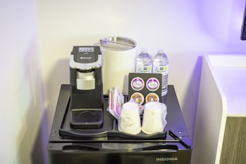 Room, 2 Queen Beds, Non Smoking, Refrigerator