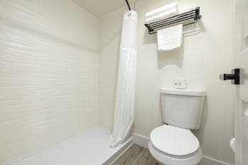 Standard Room, 2 Double Beds, Non Smoking