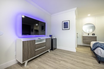 Room, 2 Queen Beds, Non Smoking, Refrigerator