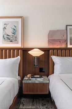Room, Multiple Beds