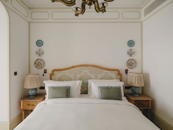 Suite (Riviera)