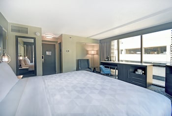Premium Room, 1 King Bed