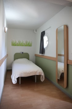 Triple Room, Multiple Beds