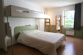 Triple Room, Multiple Beds