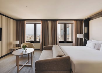 The Level Grand Premium Family
