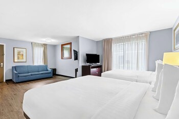 Suite, 2 Queen Beds, Non Smoking (with Sofabed, Full Kitchen)