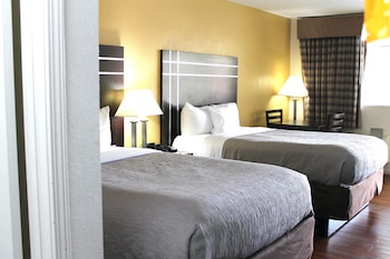 Room, 2 Double Beds, Accessible, Smoking