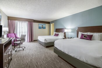Suite, 2 Queen Beds, Non Smoking