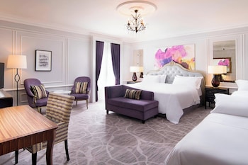 Family Room, 1 King Bed, Garden View