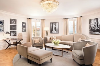 Suite, 1 Bedroom, River View (Bette Davis Suite)