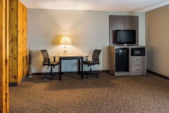 Suite, 1 King Bed, Non Smoking