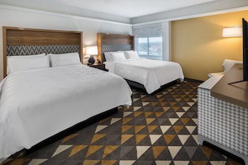 Standard Room, 2 Queen Beds, Mobility Accessible