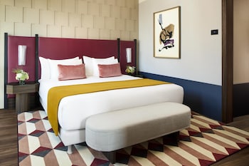 Suite (Duomo, Extra Bed 2 Adults + 1 Child)