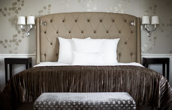 Suite with Lounge access