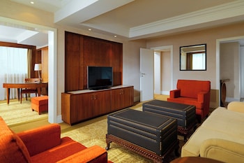 Executive Suite, 1 King Bed, Balcony