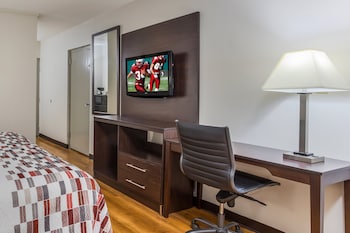 Superior Room, 1 King Bed, Non Smoking (Interior Corridor)