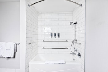 Room, 2 Queen Beds (Mobility/Hearing Accessible, Tub)
