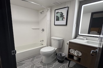 Deluxe Room, 2 Double Beds, Non Smoking (Modern)
