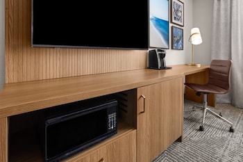 Standard Room, 1 King Bed, Accessible (Communications Accessible)